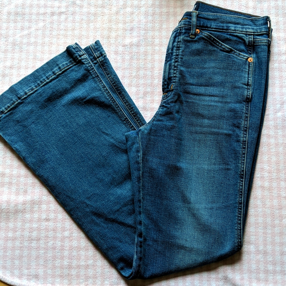 ❌SOLD❌GAP 8/29R flare jeans, high waisted medium indigo wash